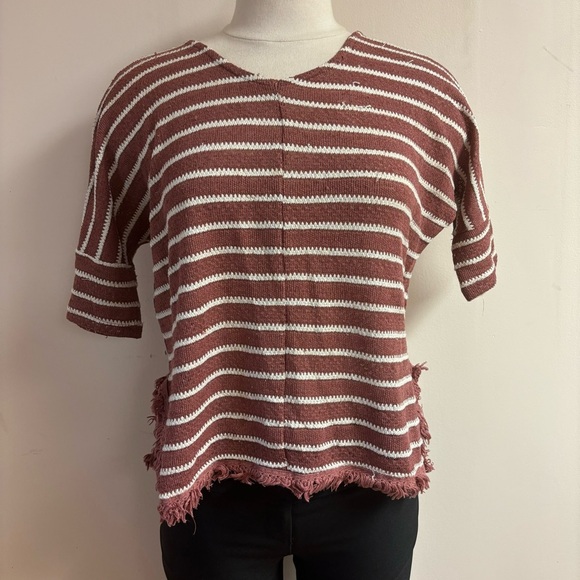 Wild Blue by Sadie Robertson White & Red Striped Pullover top w/ fringe - Picture 2 of 9